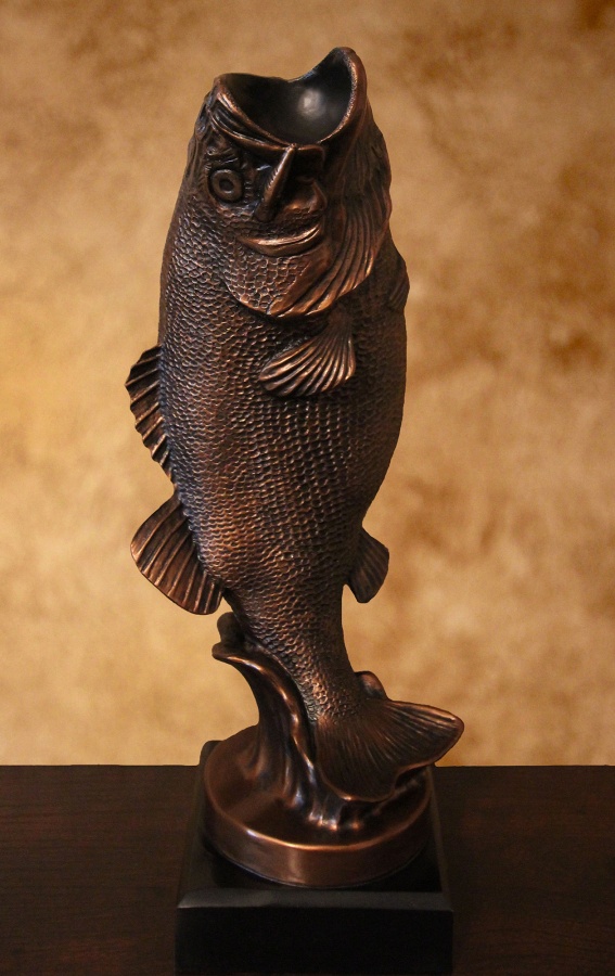 bass fishing statue